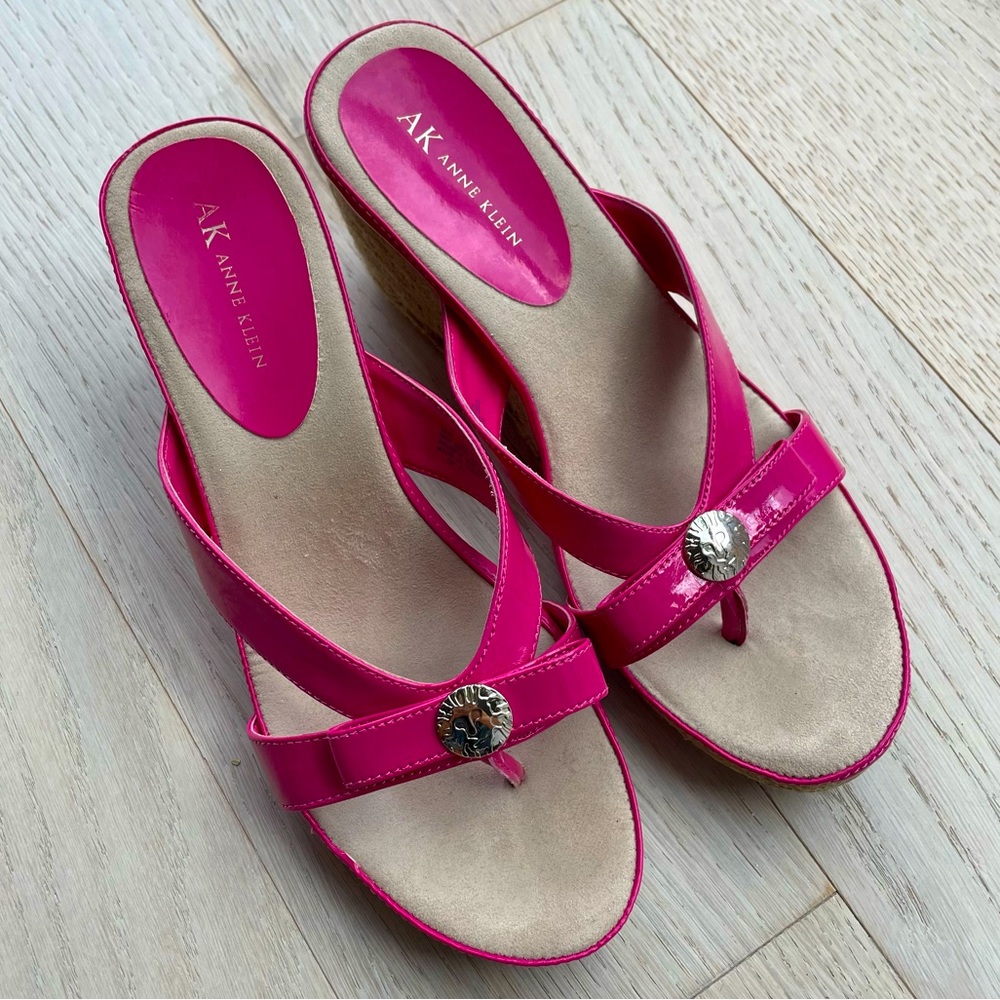 Anne Klein | Pink Patent Thong Espadrilles